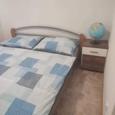 Novy مكان تخييم